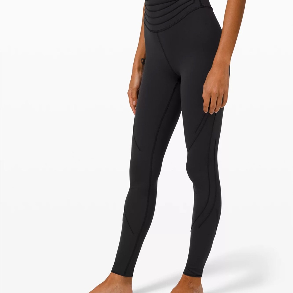 lululemon athletica Black High-Waist Sculpting Leggings 28’ allign